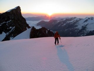 Il sole sorge al colle di Montandaynè