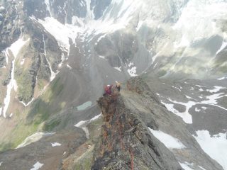 Bimbe felici sul fil di cresta!