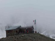 il rifugio nella nebbia