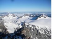 L'immenso Hufifirn si incontra col Claridenfirn a dx..dalla vetta