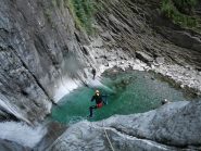 el Pota indiavolato salta anche l'ultima vasca