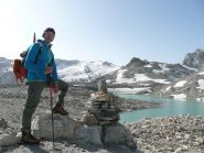 Il lago formatosi negli ultimi anni dopo il ritiro del lungo ghiacciaio