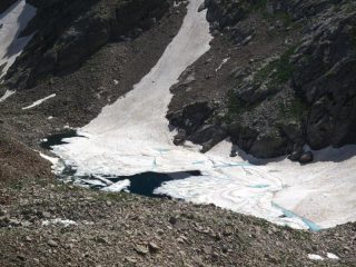 Alcuni ancora parzialmente ghiacciati, chissà se per questo anno sgeleranno?