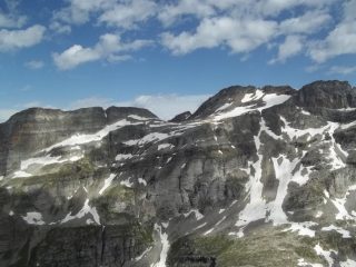 La piatta cima delle Piodelle, l'Helsenhorn e la Punta di Boccareccio