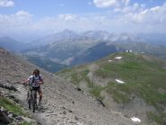 sullo sfondo il Monte Morefreddo 2769 m.