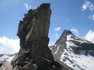 Il monolito di vetta e la Punta Fourà