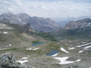 valle stretta con grande andritto