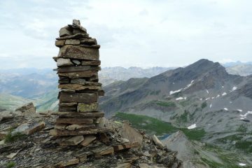 il grande ometto di pietre della vetta (7-8-2013)