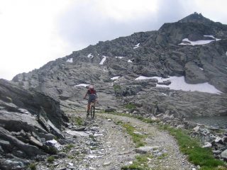 sulla destra il Monte Malamot