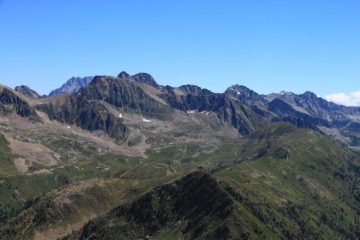Panorama verso Colle e Cima della Lombarda e Malinvern