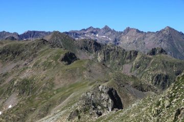 Panorama dalla cima di Testa Auta del Lausfer verso le Rocche di Saboulè