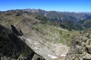 Dalla cima vista sul sentiero dal colle del Saboulè verso il passo di Tesina con il vallone omonimo 