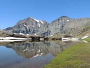 Lago di Bessanetto - sullo sfondo Croce Rossa e p.ta d'Arnas