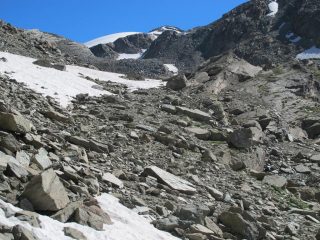 Nei pressi del colle spunta il calottone del Dome
