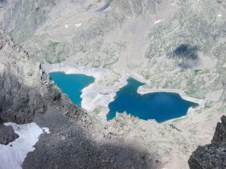 il lago Rabuons,diviso in 2