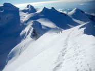 Vento in cresta con vista sulle vette del Rosa