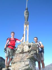 In punta con Cristiano.