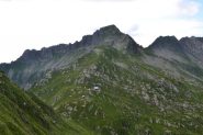 il bivacco visto dalla cresta per il Cimonetto