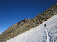 elicottero al lavoro al Rif. Gnifetti