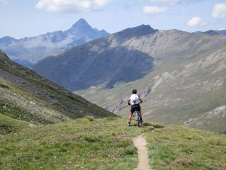 In discesa dal Colle Longet 
