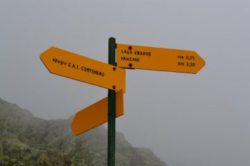 indicazioni per il Lago Grande