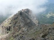 Prima parte della cresta con passaggio obbligato dopo la breve discesa, poi nebbia !