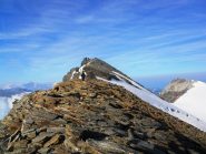 Verso la cima percorrendo la cresta
