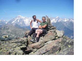 Con Franco in cima alla Torre del Tighet nella fase 2, e il Bianco a chiudere lo sfondo.. 