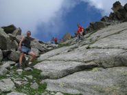 In discesa sulle ripide ma facili placche