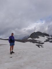 sul ghiacciaio della Losa alle spalle il passo o colle della Vacca