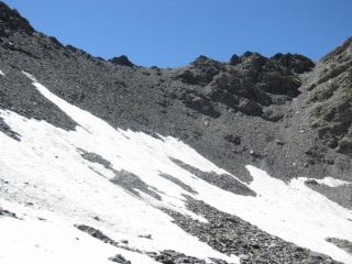 per il colle ancora un pò di neve