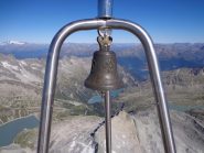 la campana sulla vetta