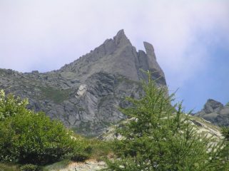 La cima con la rampa finale 