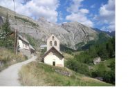 La chiesetta di Fouillouse e il Brec al fondo..