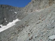 Avvicinamento su ripidi e faticosi pendii detritici