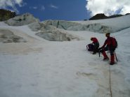scendendo la ripida rampa sotto il seracco (23-8-2013)