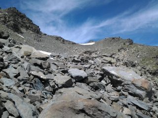 ...e quella superiore (colle in corrispodenza della macchia di neve)