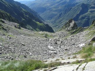 Percorso di salita visto dal colle
