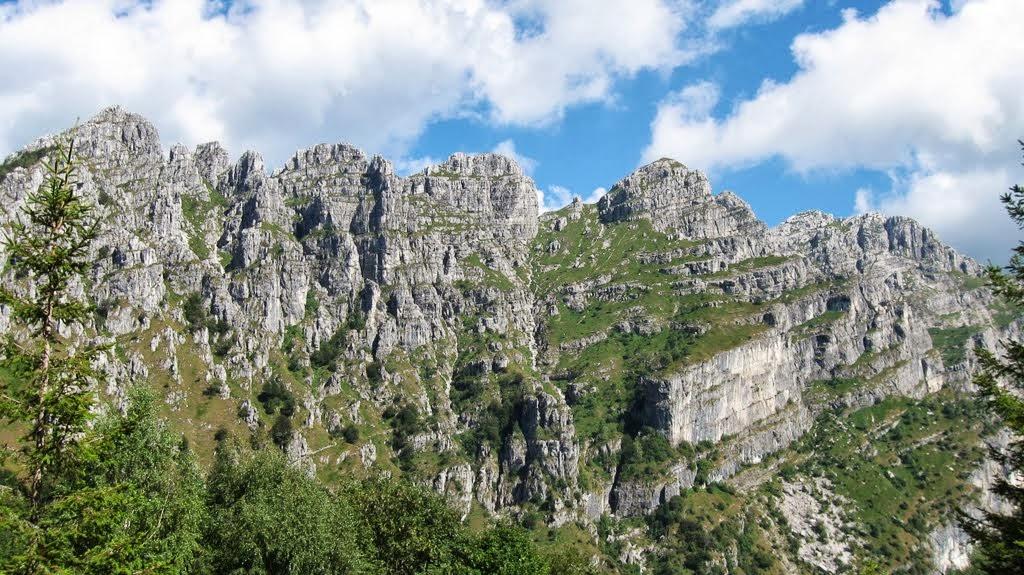 Il resegone dai Piani d'Erna