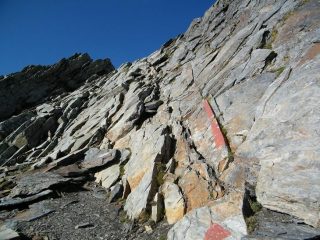 La placca con cavo che permette di scendere dalla Grande Chenalette