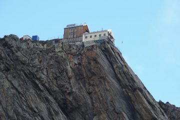 Hollandia Hutte vista ravvicinata dal Langgletscher, un vero e proprio 