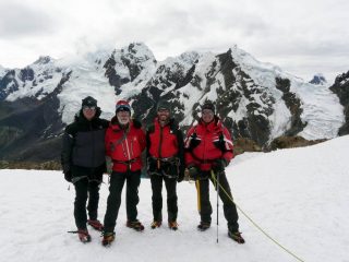 Noi in cima