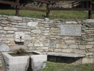 fontana lungo il sentiero