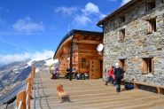 sulla terrazza del rifugio