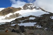dal rifugio, il ghiacciaio di accesso alla Capanna Gnifetti