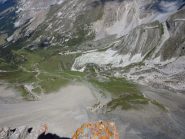 La valle a picco sotto di noi