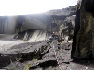 Il simpatico tiro fra i tetti... asciutto è molto divertente!