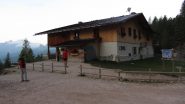 il Rifugio Dibona, punto d'appoggio per la salita alla Tofana di Rozes (6-9-2013)