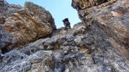 Luciano supera uno dei passaggi più ostici della ferrata (7-9-2013)