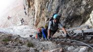 eccoci nel primo tratto della ferrata, sulla scala che porta alla Galleria del Castelletto (7-9-2013)